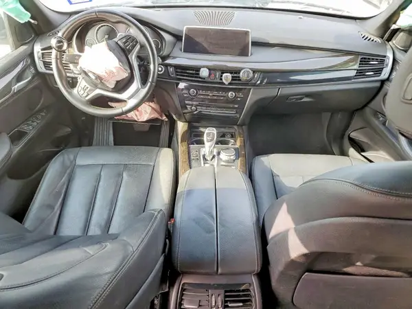 5UXKR2C57J0Z17017 2018 BMW X5 - Image 8
