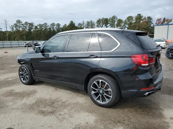 5UXKR2C57J0Z18961 2018 BMW X5 - Image 2