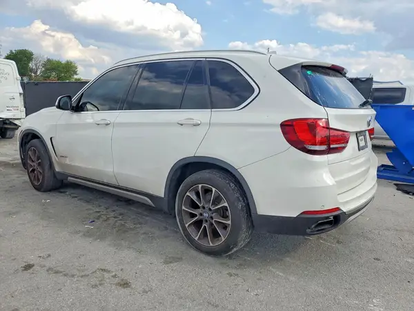 5UXKR2C57J0Z19205 2018 BMW X5 - Image 2