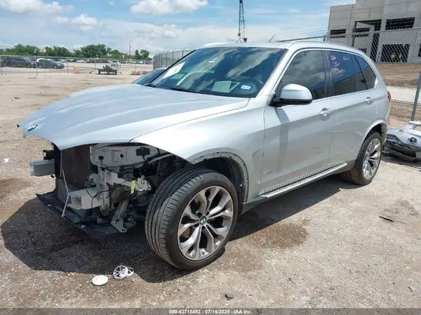 5UXKR2C57J0Z20080 2018 BMW X5 - Image 2