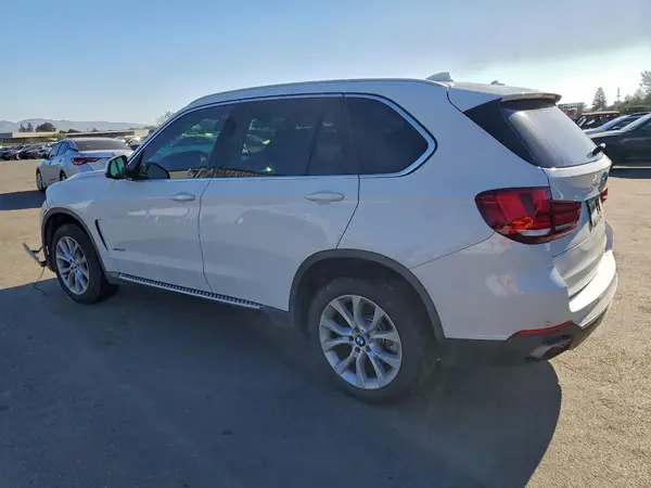 5UXKR2C57J0Z21178 2018 BMW X5 - Image 2