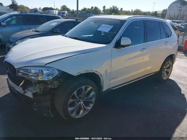 5UXKR2C57J0Z22296 2018 BMW X5 - Image 2