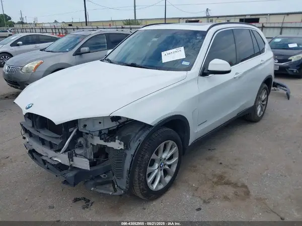 5UXKR2C58G0R68826 2016 BMW X5 - Image 2