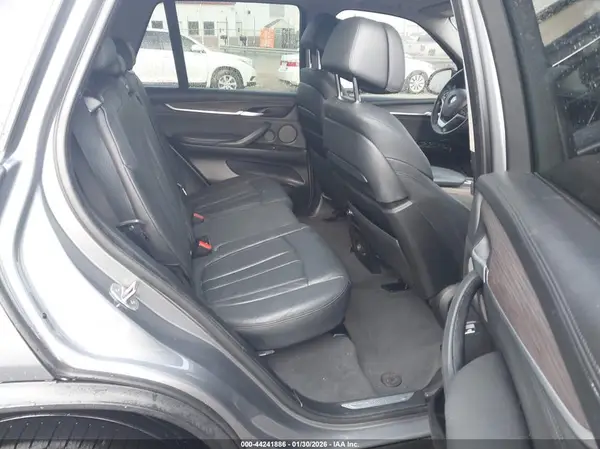 5UXKR2C58G0R71001 2016 BMW X5 - Image 8