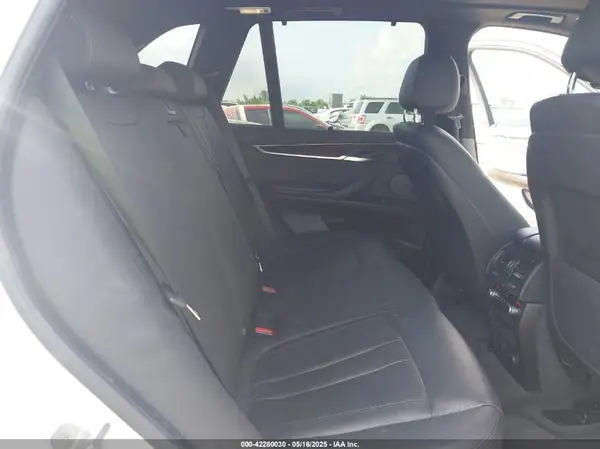 5UXKR2C58H0U19774 2017 BMW X5 - Image 8