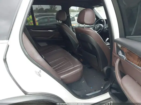 5UXKR2C58H0U20424 2017 BMW X5 - Image 8