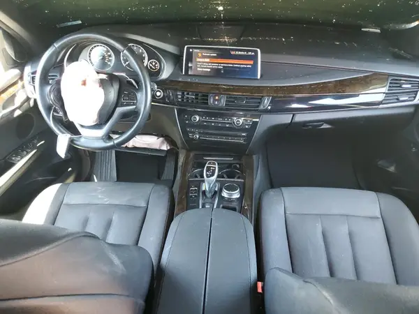 5UXKR2C58J0X09082 2018 BMW X5 - Image 8