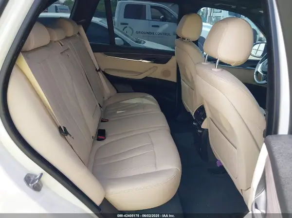 5UXKR2C58J0X09325 2018 BMW X5 - Image 8