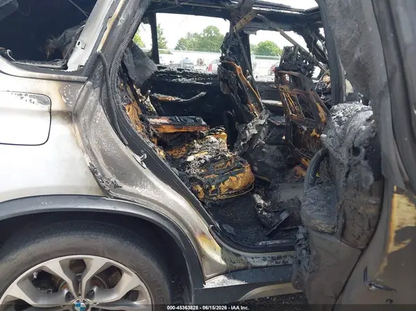 5UXKR2C58J0Z14157 2018 BMW X5 - Image 8