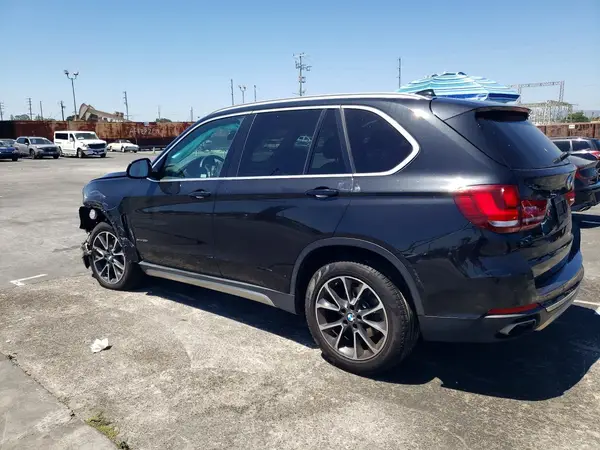 5UXKR2C58J0Z16605 2018 BMW X5 - Image 2