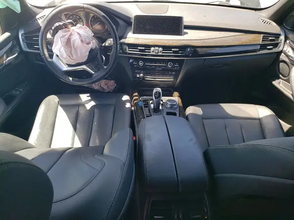 5UXKR2C58J0Z16605 2018 BMW X5 - Image 8