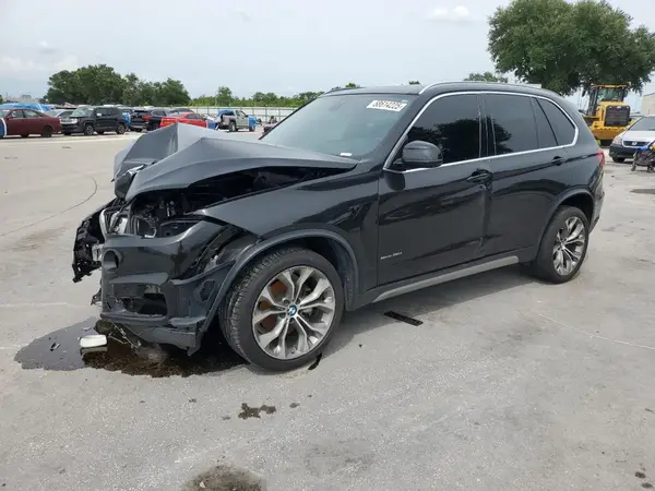 5UXKR2C58J0Z17592 2018 BMW X5 - Image 1
