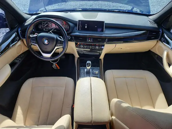 5UXKR2C58J0Z18984 2018 BMW X5 - Image 8