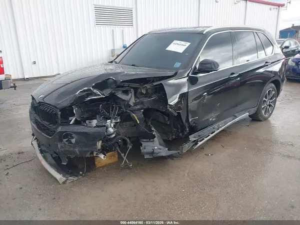 5UXKR2C58J0Z20203 2018 BMW X5 - Image 2