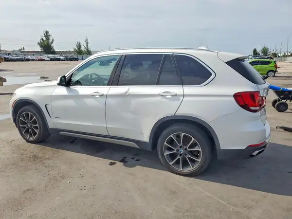 5UXKR2C58J0Z20976 2018 BMW X5 - Image 2