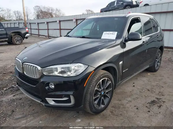 5UXKR2C58J0Z22534 2018 BMW X5 - Image 2