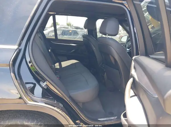 5UXKR2C59H0U19038 2017 BMW X5 - Image 8