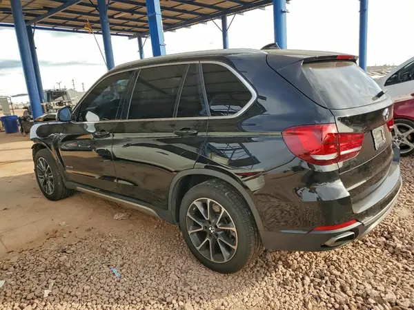 5UXKR2C59J0X10368 2018 BMW X5 - Image 2