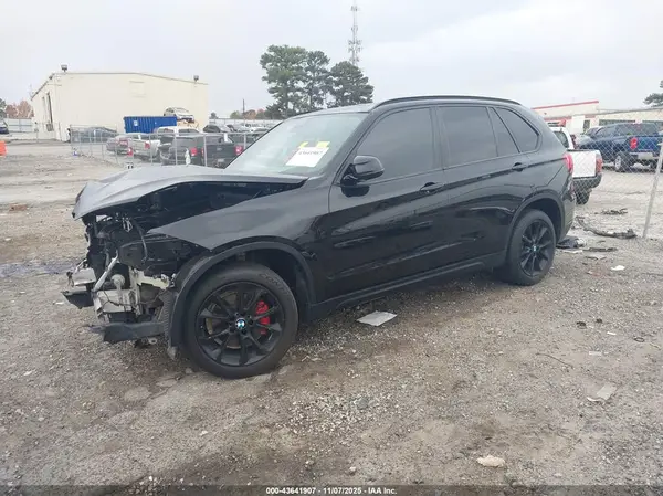 5UXKR2C59J0X10516 2018 BMW X5 - Image 2