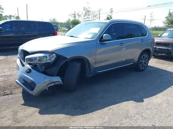 5UXKR2C59J0Z14569 2018 BMW X5 - Image 2
