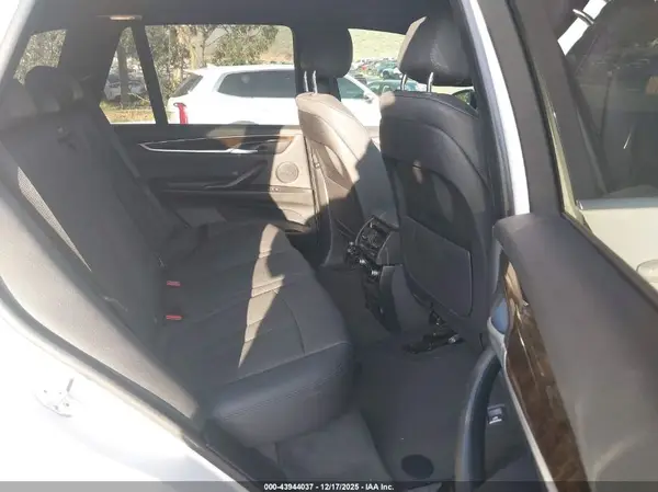 5UXKR2C59J0Z15186 2018 BMW X5 - Image 8