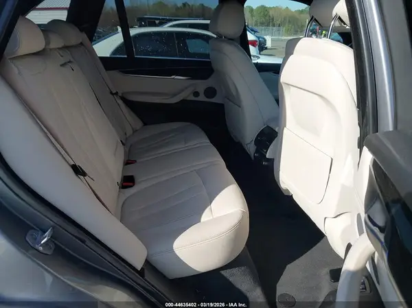 5UXKR2C59J0Z17813 2018 BMW X5 - Image 8
