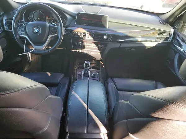 5UXKR2C59J0Z18184 2018 BMW X5 - Image 8