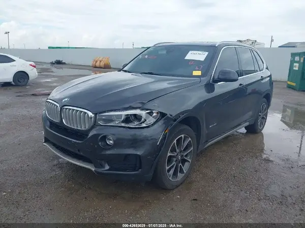 5UXKR2C59J0Z19383 2018 BMW X5 - Image 2