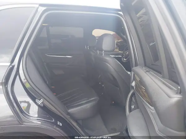 5UXKR2C59J0Z19383 2018 BMW X5 - Image 8