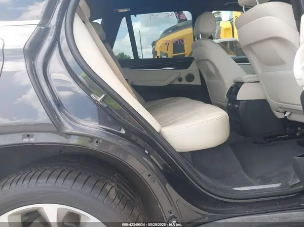 5UXKR2C59J0Z22560 2018 BMW X5 - Image 8