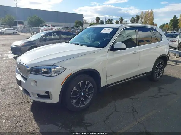 5UXKR2C5XH0U21445 2017 BMW X5 - Image 2