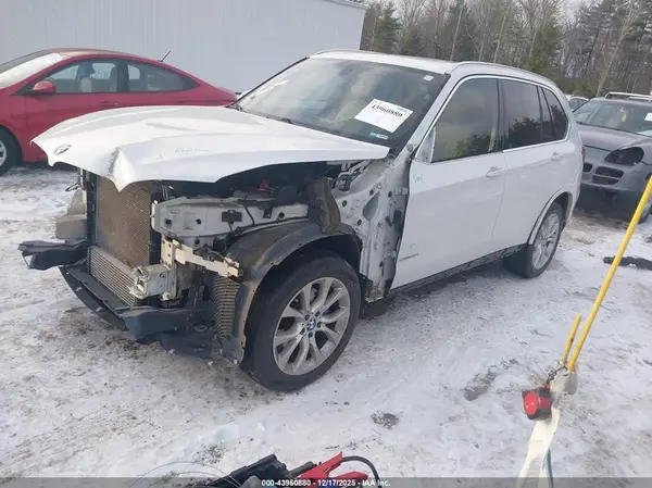 5UXKR2C5XJ0X09259 2018 BMW X5 - Image 2