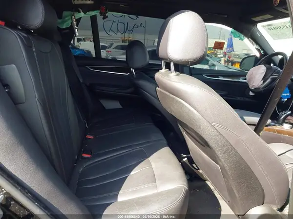 5UXKR2C5XJ0Z14368 2018 BMW X5 - Image 8