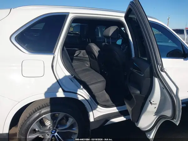 5UXKR2C5XJ0Z14676 2018 BMW X5 - Image 8