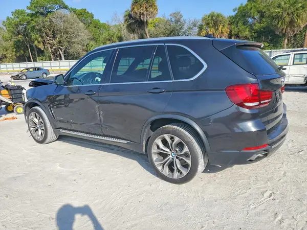 5UXKR2C5XJ0Z16024 2018 BMW X5 - Image 2