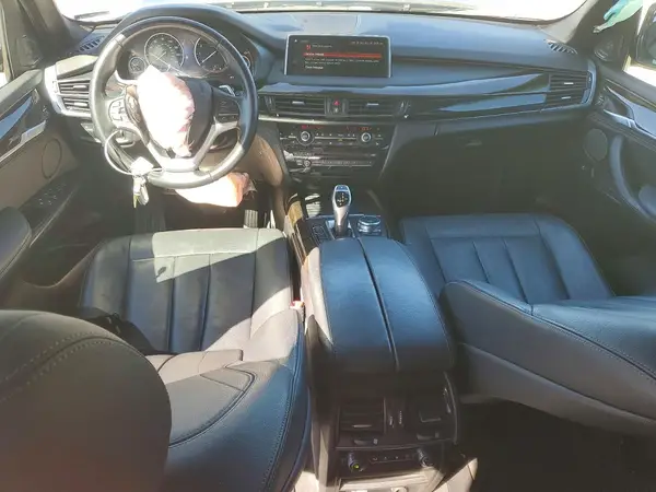 5UXKR2C5XJ0Z16024 2018 BMW X5 - Image 8