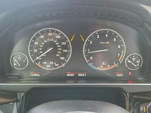 5UXKR2C5XJ0Z18419 2018 BMW X5 - Image 8