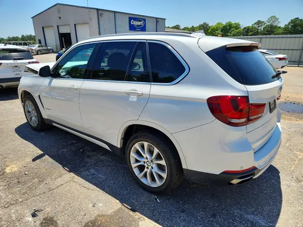 5UXKR2C5XJ0Z18839 2018 BMW X5 - Image 2