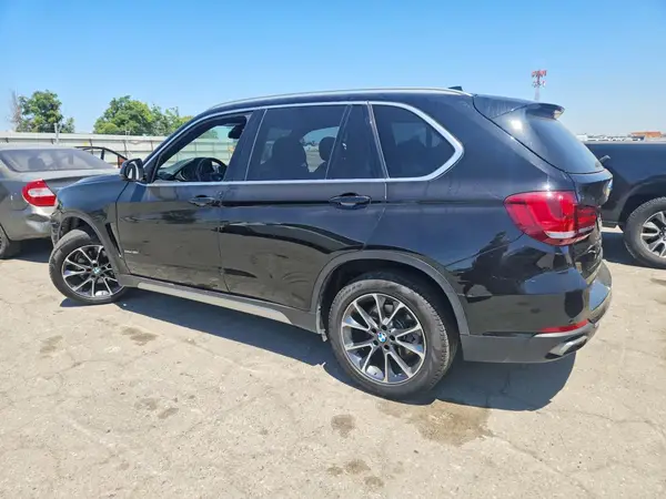 5UXKR2C5XJ0Z19425 2018 BMW X5 - Image 2