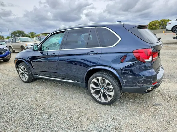 5UXKR2C5XJ0Z21806 2018 BMW X5 - Image 2
