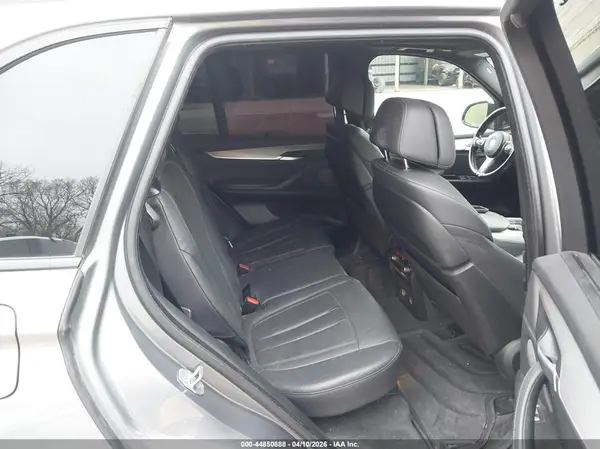 5UXKR6C33H0J85372 2017 BMW X5 - Image 8