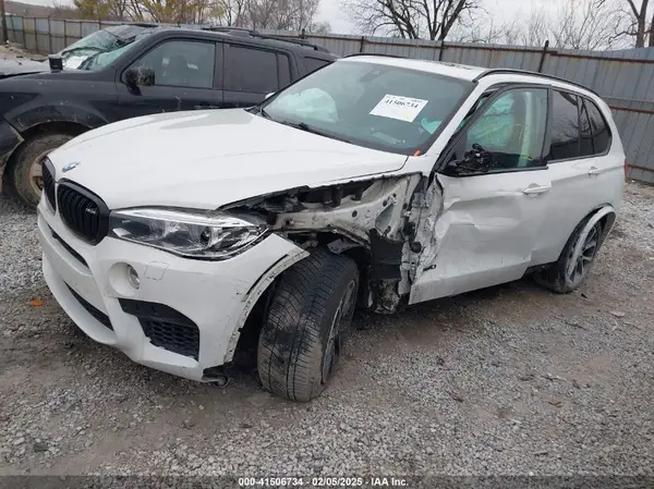 5UXKR6C36H0U12943 2017 BMW X5 - Image 2