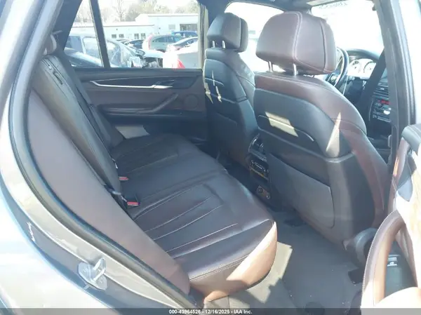 5UXKR6C52G0J81975 2016 BMW X5 - Image 8