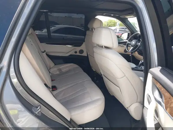 5UXKR6C52JL080327 2018 BMW X5 - Image 8