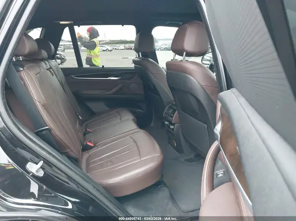 5UXKR6C53J0U15774 2018 BMW X5 - Image 8