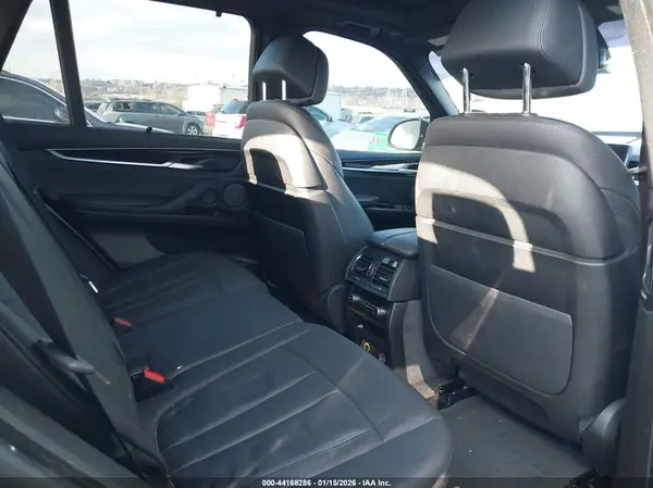 5UXKR6C55H0J84323 2017 BMW X5 - Image 8