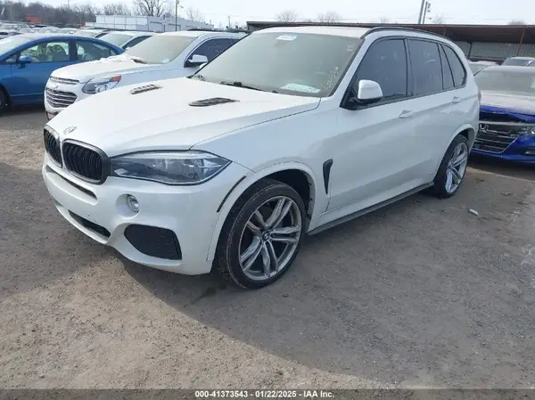 5UXKR6C55J0U14366 2018 BMW X5 - Image 2