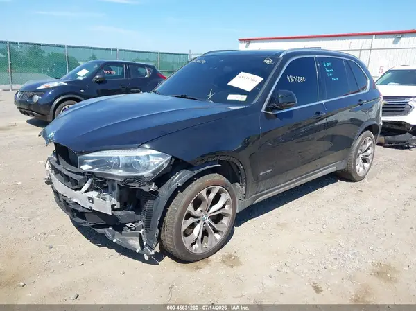 5UXKR6C55J0U15825 2018 BMW X5 - Image 2