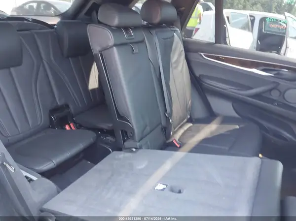 5UXKR6C55J0U15825 2018 BMW X5 - Image 8