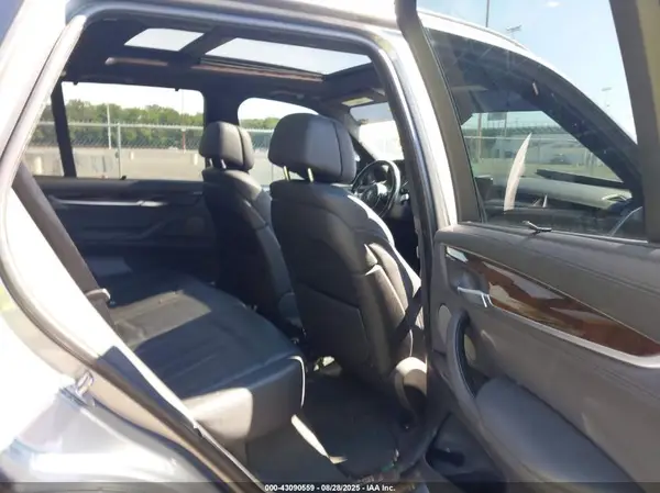 5UXKR6C56H0J83942 2017 BMW X5 - Image 8